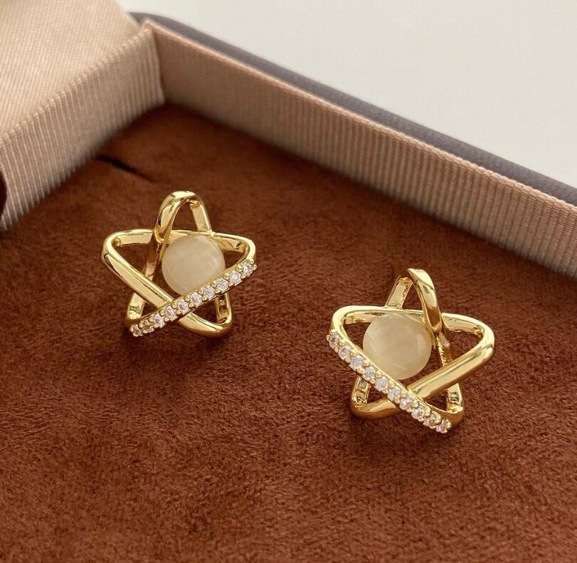 【4月新作アイテム】【合計5999円以上で購入可能】star desigh 五芒星デザインピアス