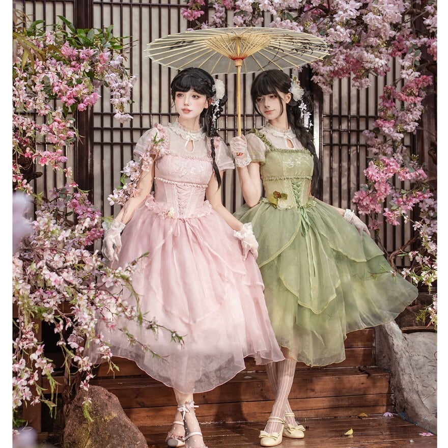 【新品タグ付き】中国ロリータ 枯れ花柄ワンピース 中華ロリータ 花びらプリントワンピース 編み上げ刺繍 | ロリータ
