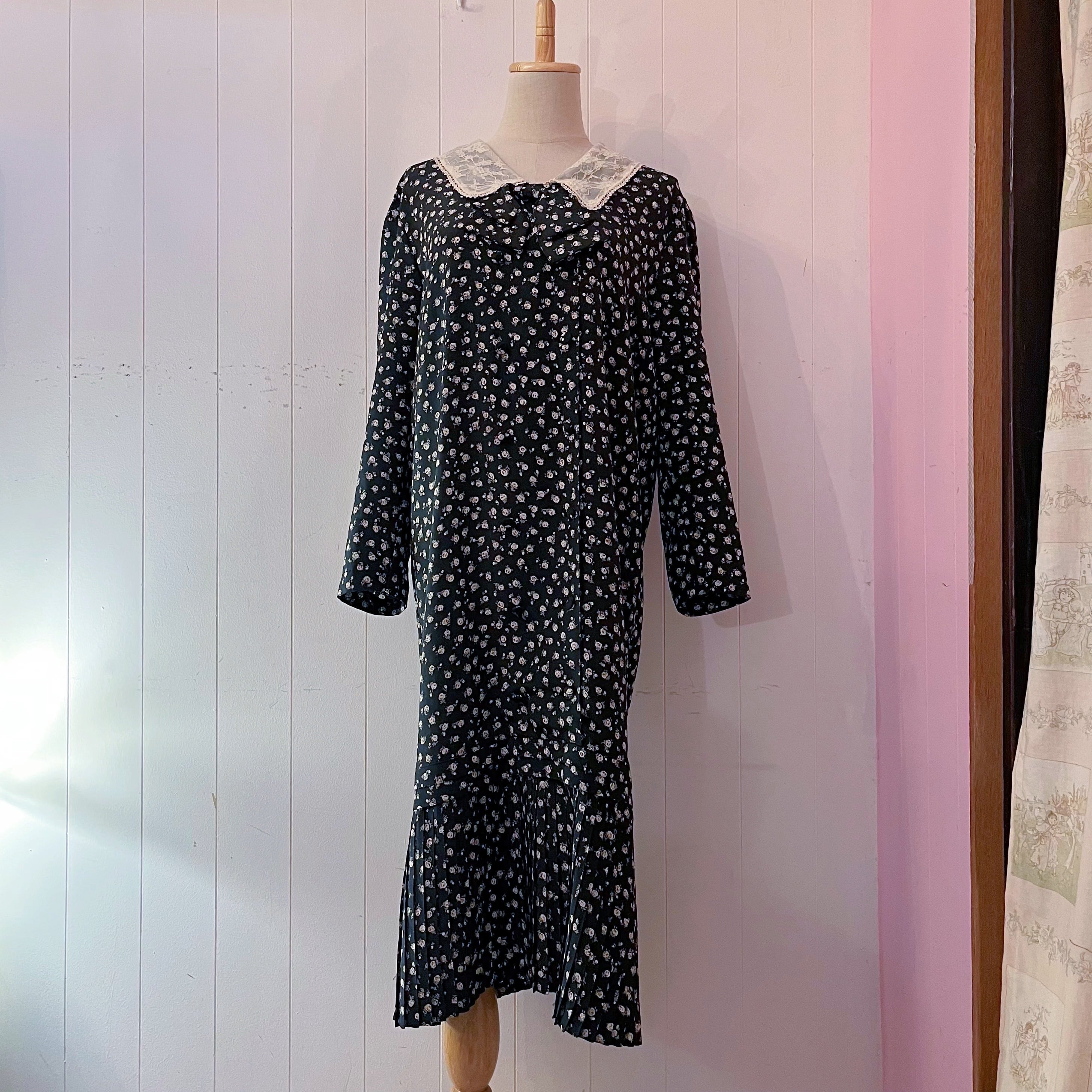 mini rose lace collar one-piece