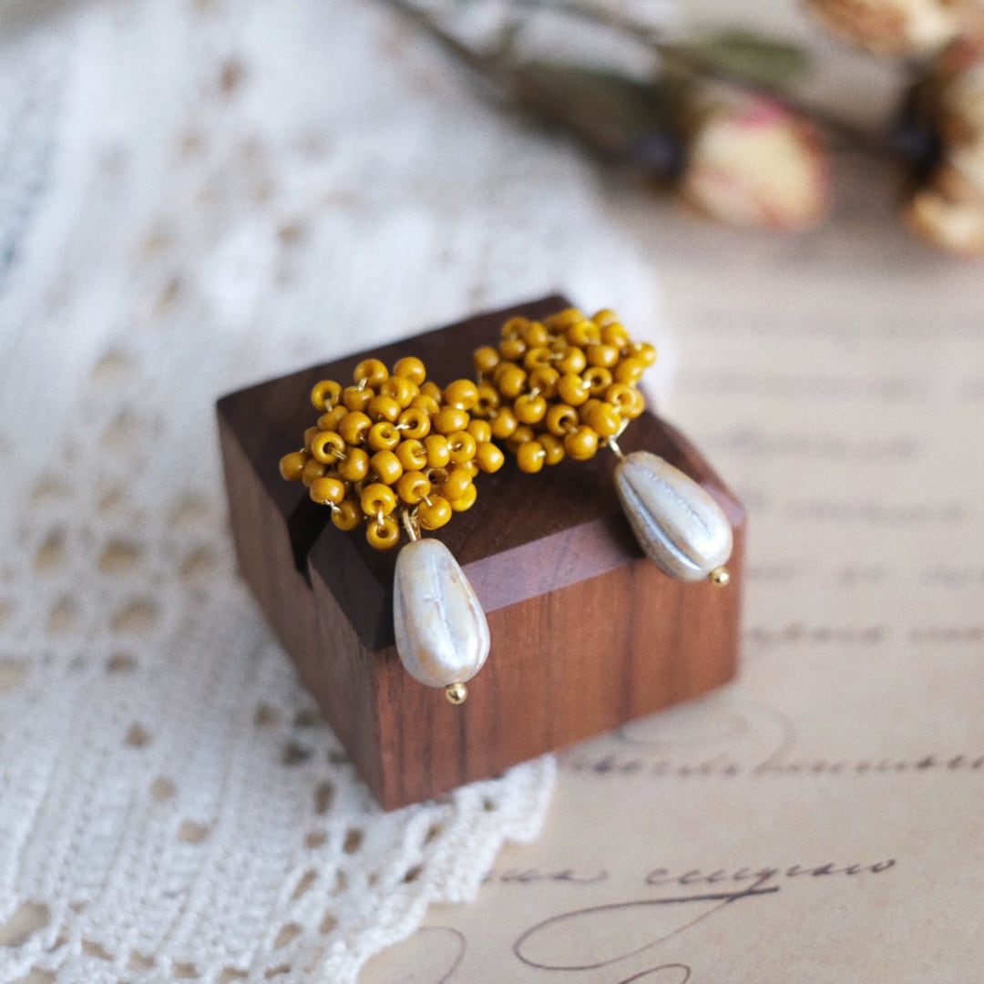 木の実風ビーズピアス/イヤークリップ