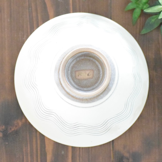 ＜茶づけ碗＞ モダンな櫛目柄｜優しい白釉