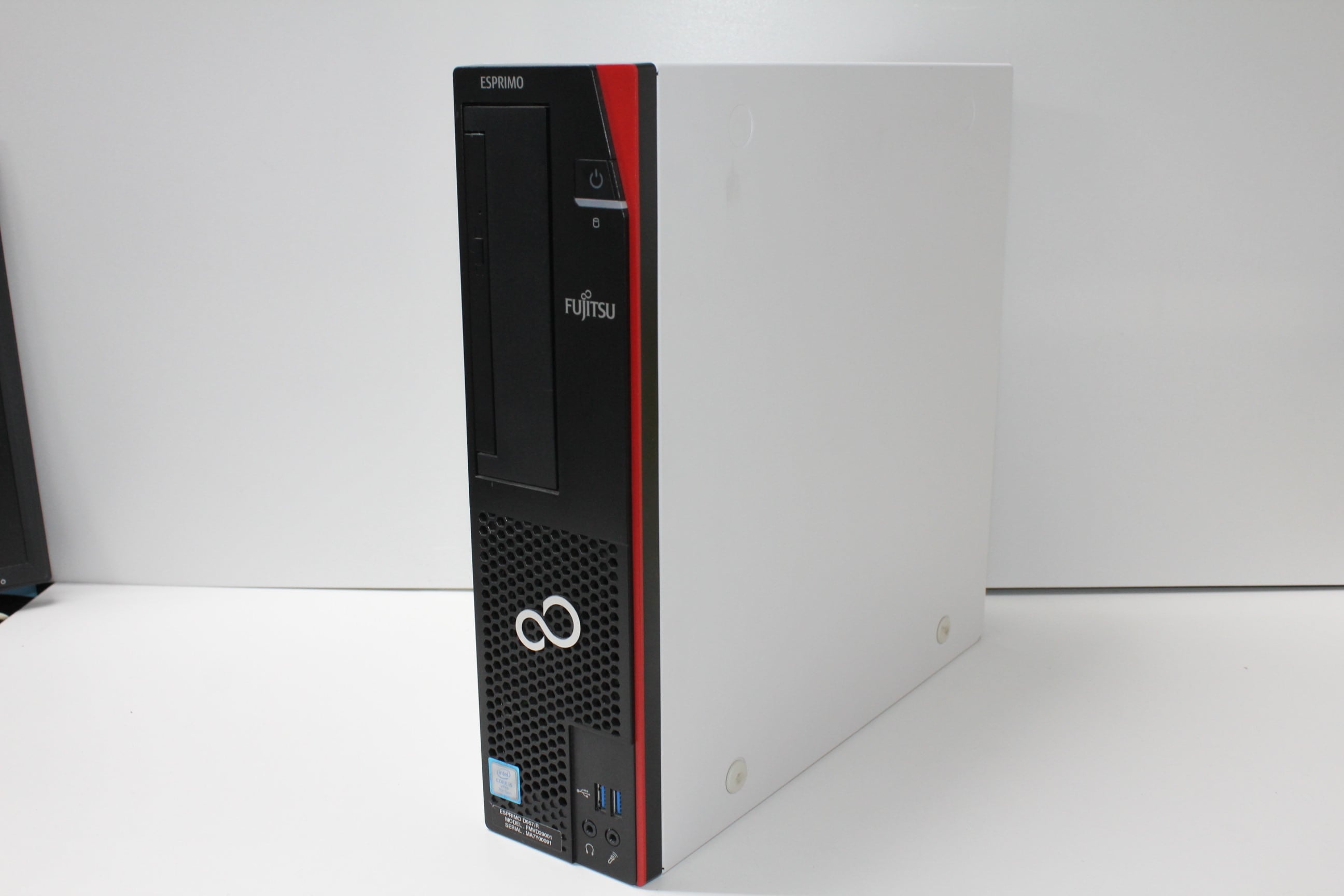 中古ノートパソコン 東芝 T65/GG Windows11+office 高性能core i7 中古ノートパソコン 東芝 T65/GG Windows11+office 高性能core i7