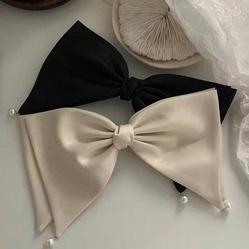 パール付きリボンバレッタ