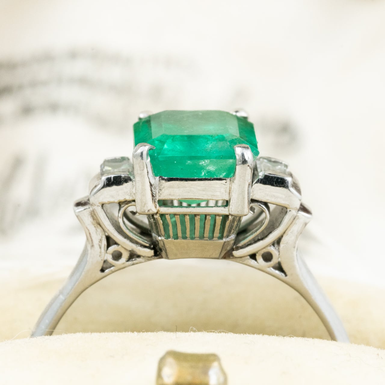 エメラルド ダイヤモンド リング 昭和レトロ スクエアフォルム