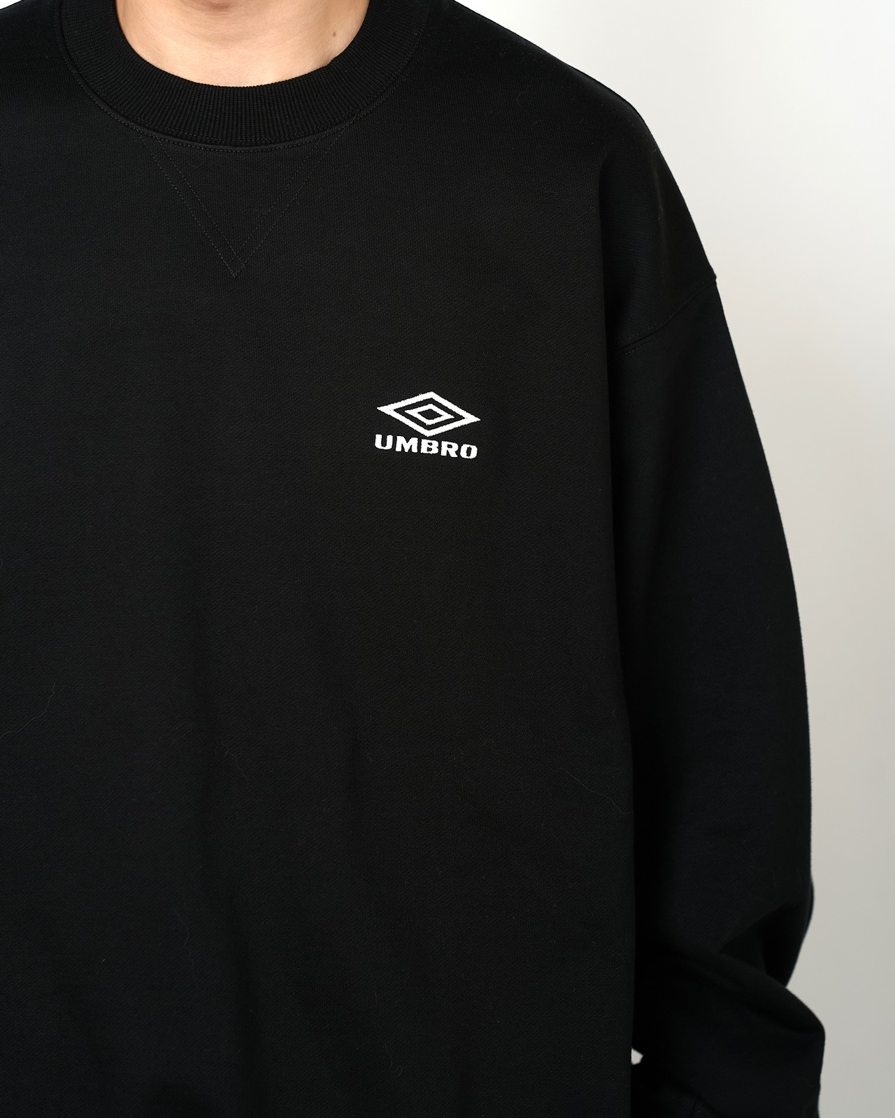 ssstein × UMBRO "HIGH GAUGE COTTON SWEAT LS〔BLACK〕"