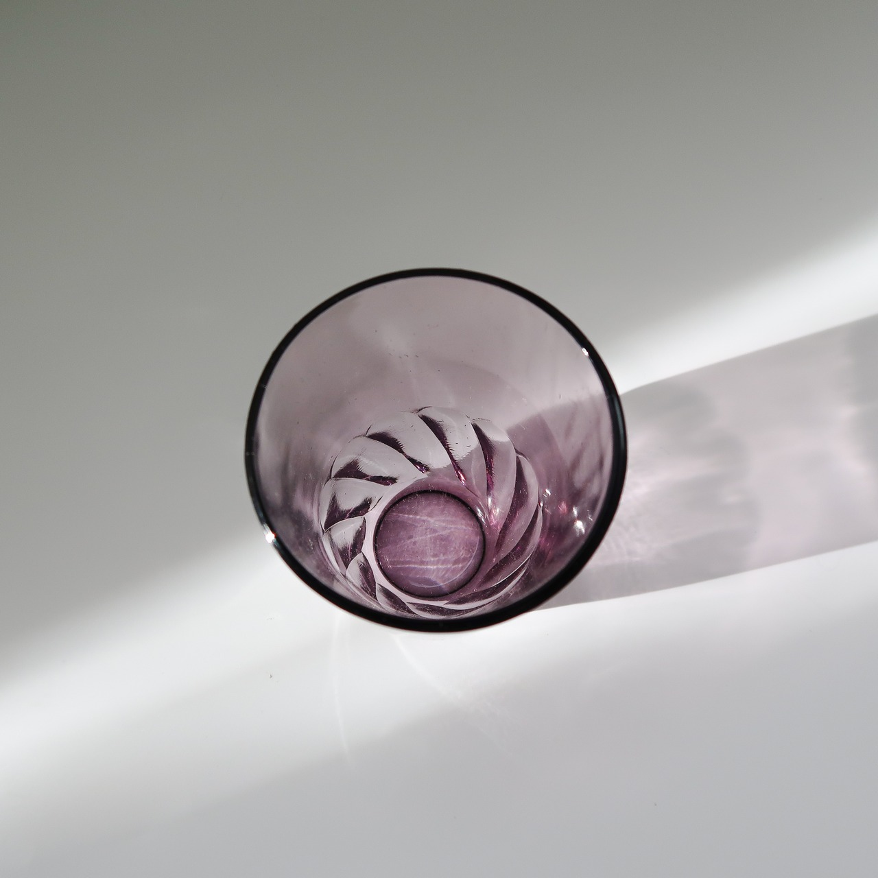 パープルのコップ