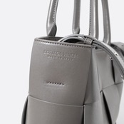 BOTTEGA VENETA ストラップ付き スモール アルコ トートバッグ