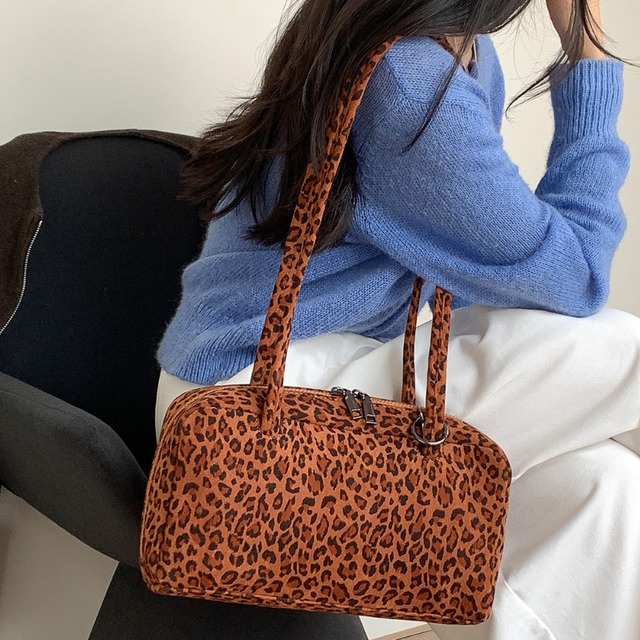 square shoulder handbag　J00192