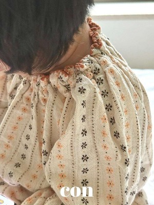 【予約】con.  Mellow blouse