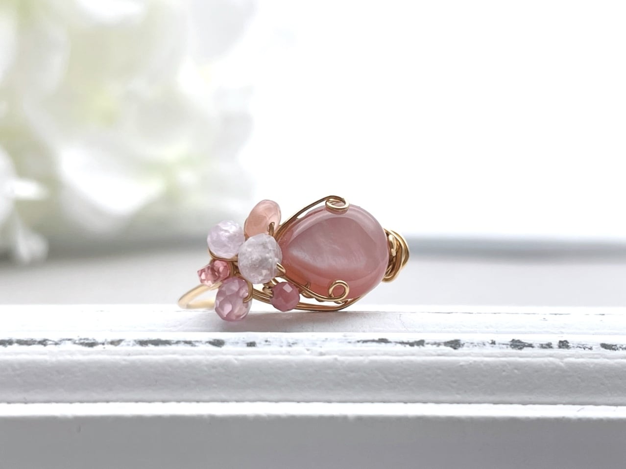 ピンクシェルと5種の天然石の指輪