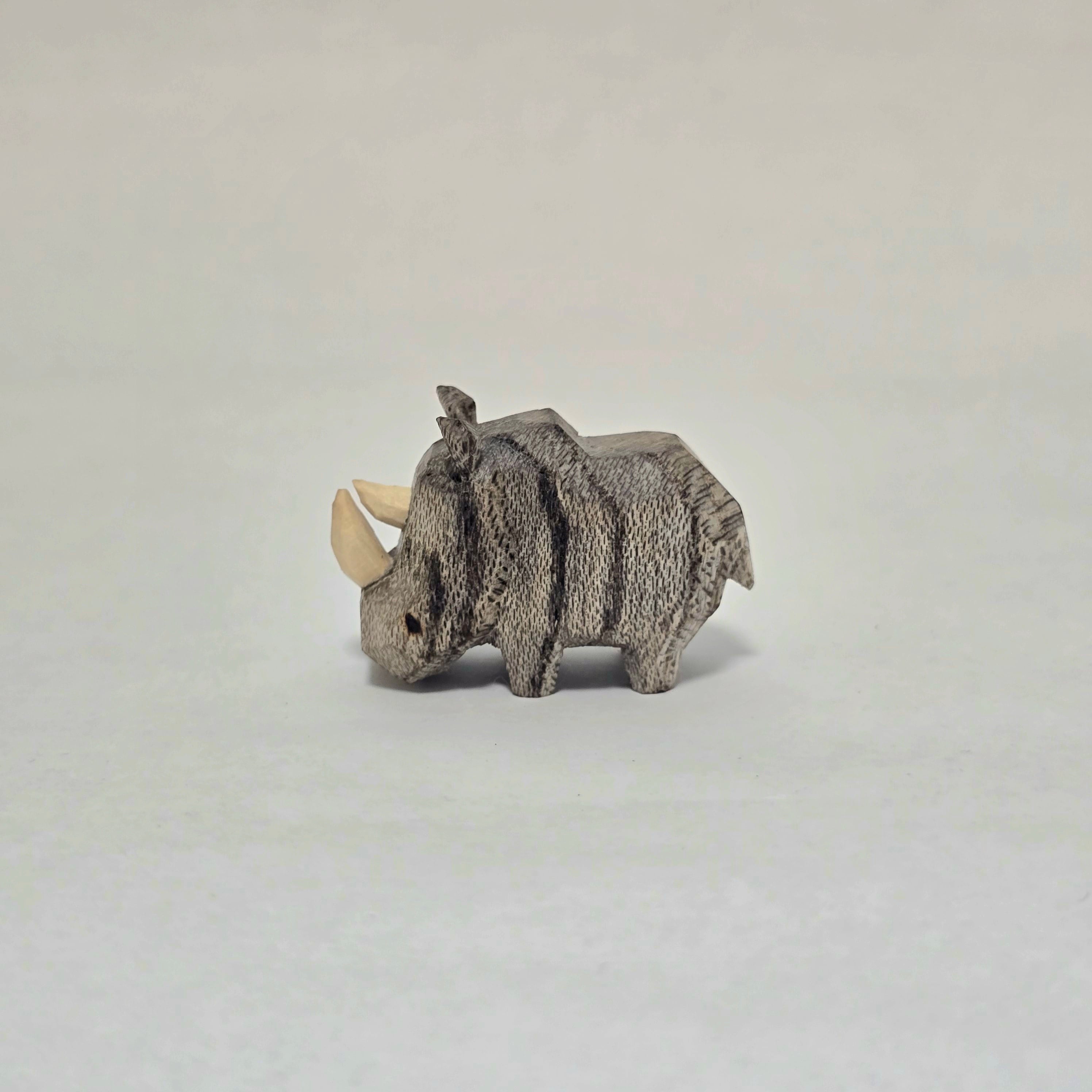 木彫りのサイ【きぼりふれんず】 | ぽむずSHOP