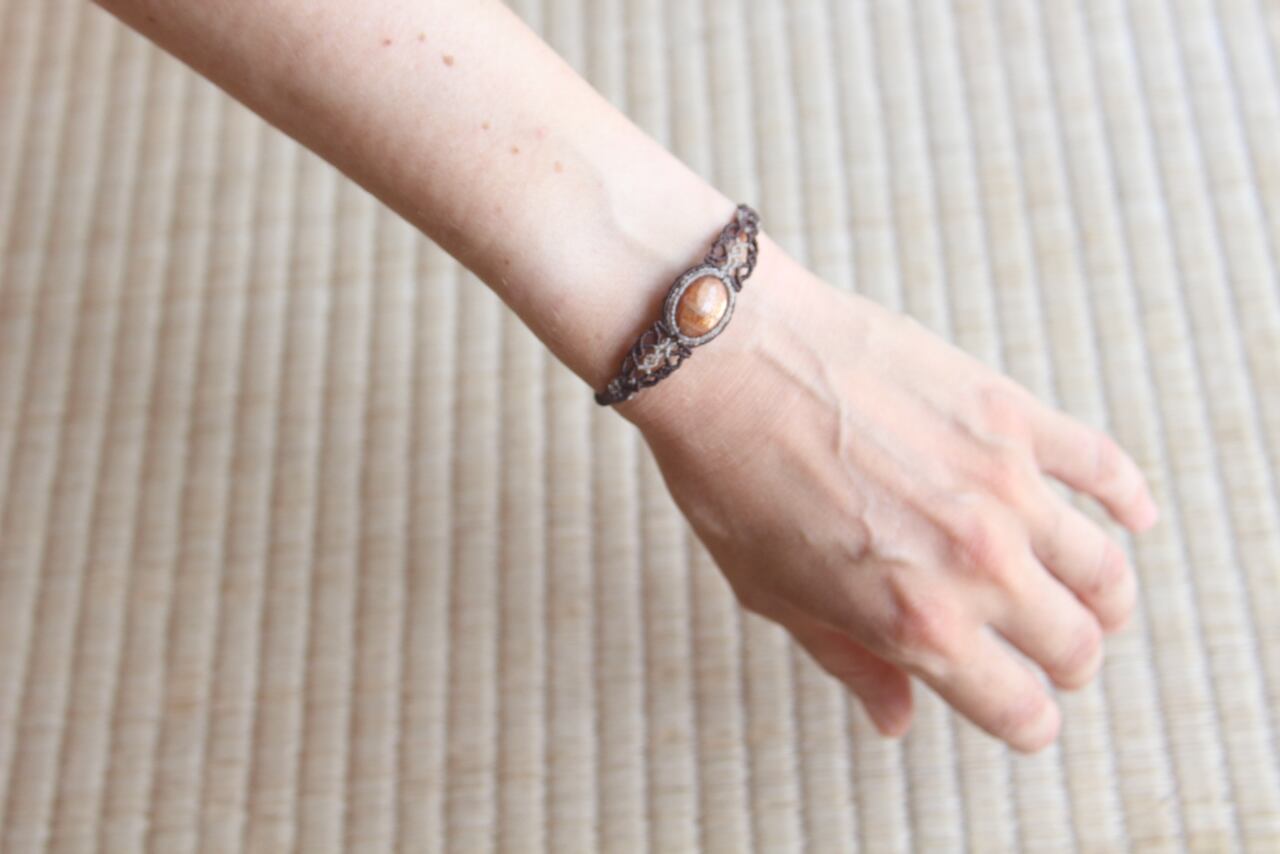 Sunstone micro macrame bracelet