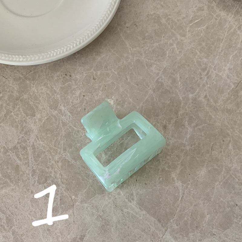 Hellミントグリーンのヘアクリップ 5s | paapilioo