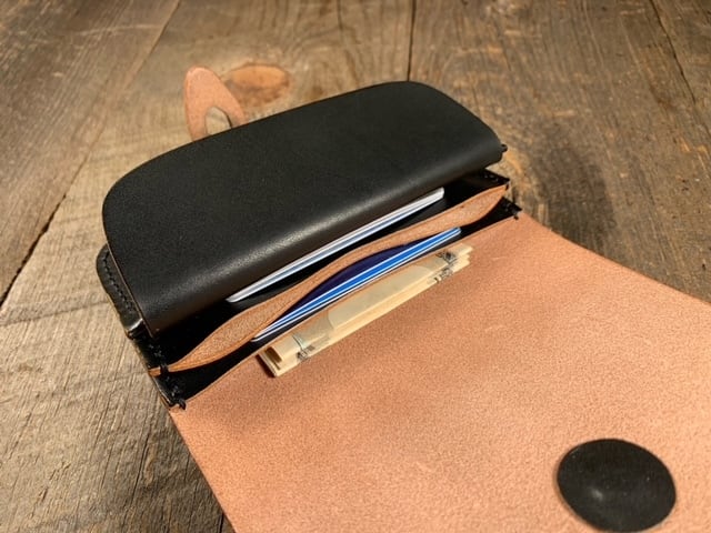 TB MIDDLE WALLET | Casoworks