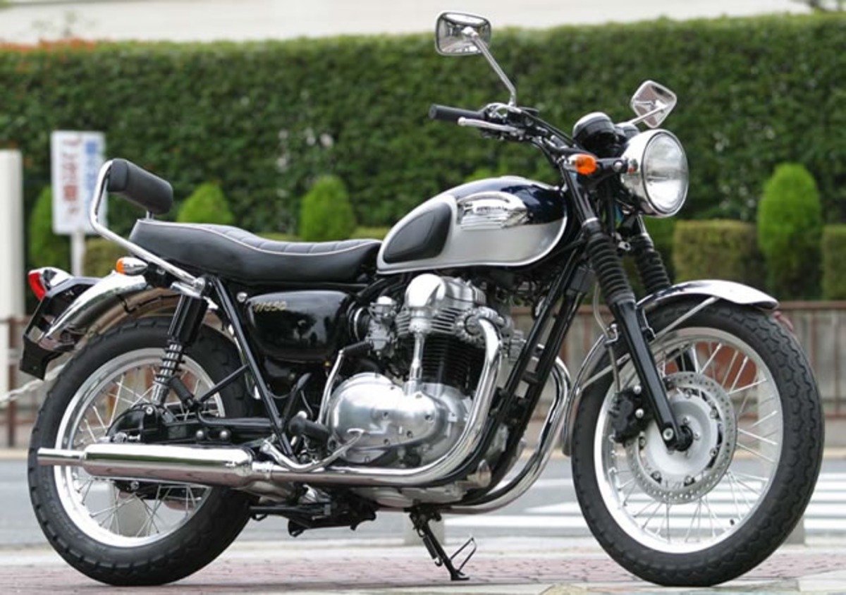 W650/W400/W800用 タンデムグリップバックレスト [K0024] | スラッシュ 