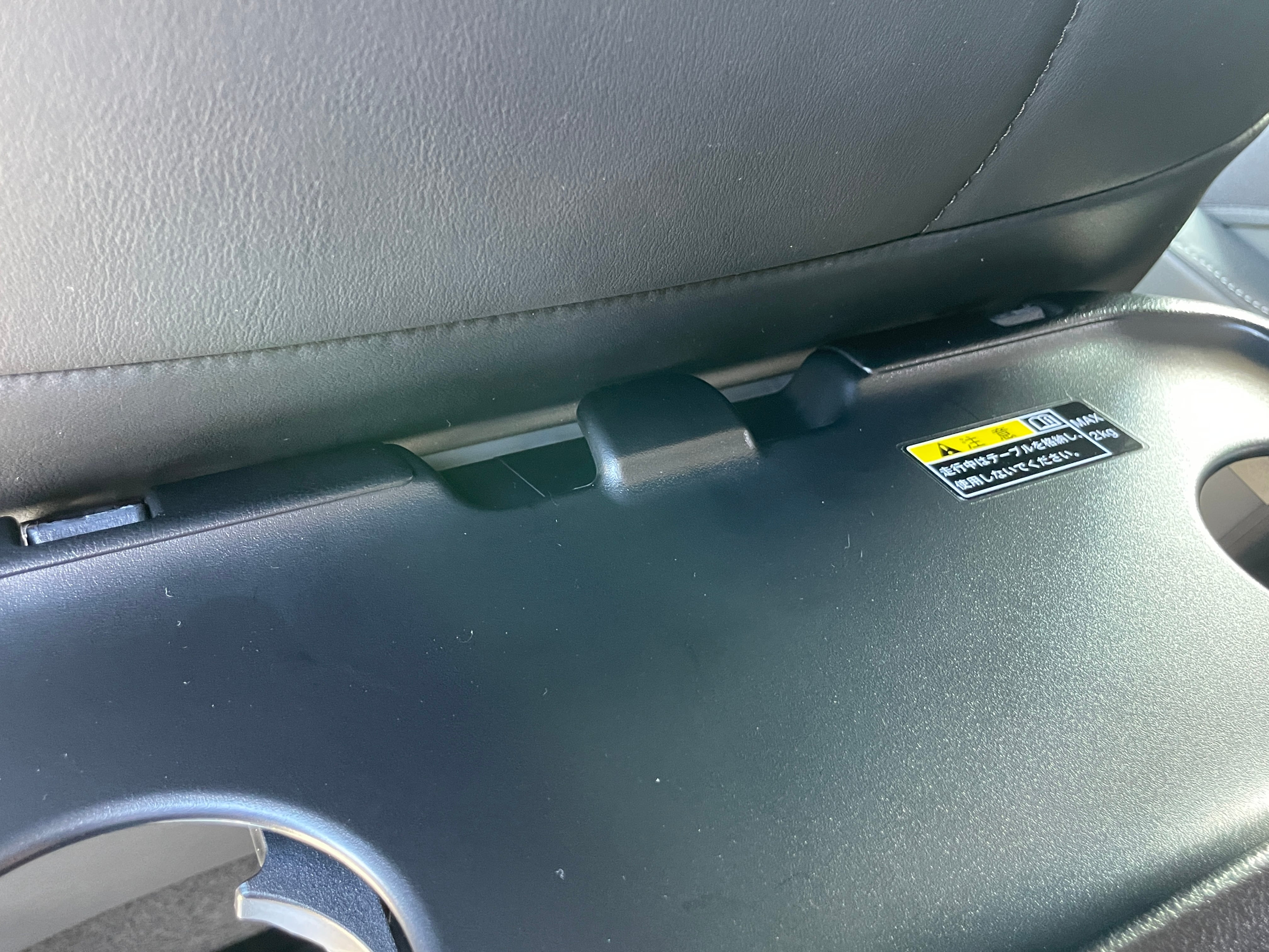 MDF デリカD:5専用 パーソナルテーブルキット（ブラック）片側のみ