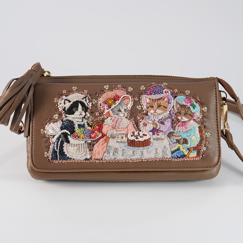 お財布ポシェット The Lady Cats’ Tea Party Camel