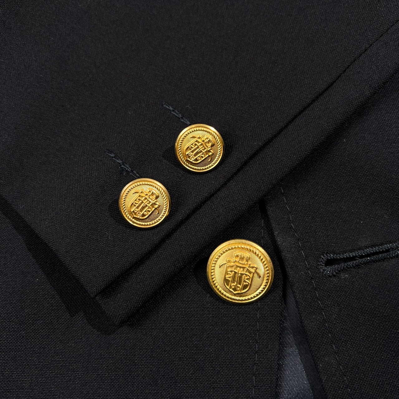 J.PRESS ジェイプレス 金ボタン 段返り3B テーラードジャケット 紺ブレ ブレザー サイズ 94-80-175 YA6 /ネイビー