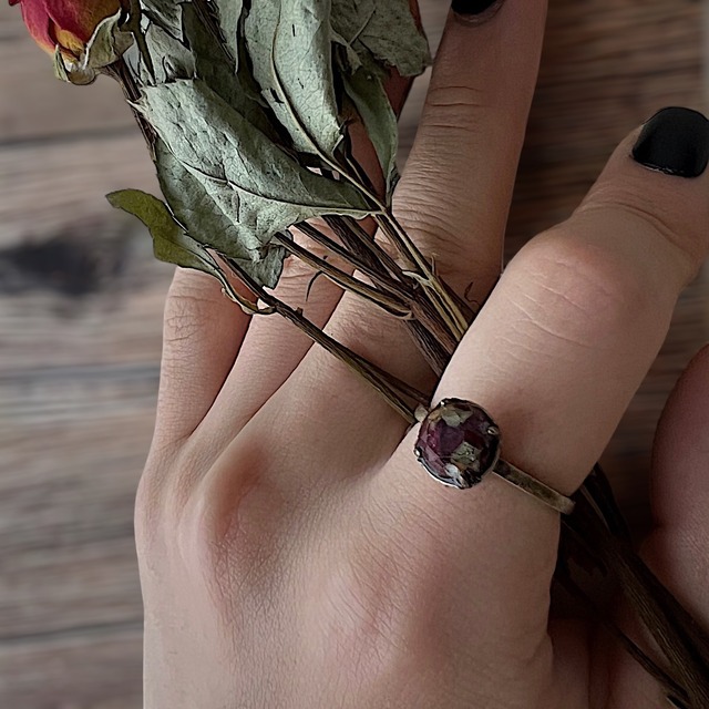 Antique Flower Ring Red
