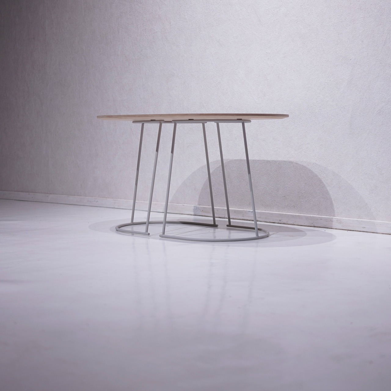 Muuto AIRY COFFEE TABLE / 北欧 デンマーク 名作 ムート エアリー コーヒーテーブル ローテーブル / Cecilie Manz（Fritz Hansen,Maruni）