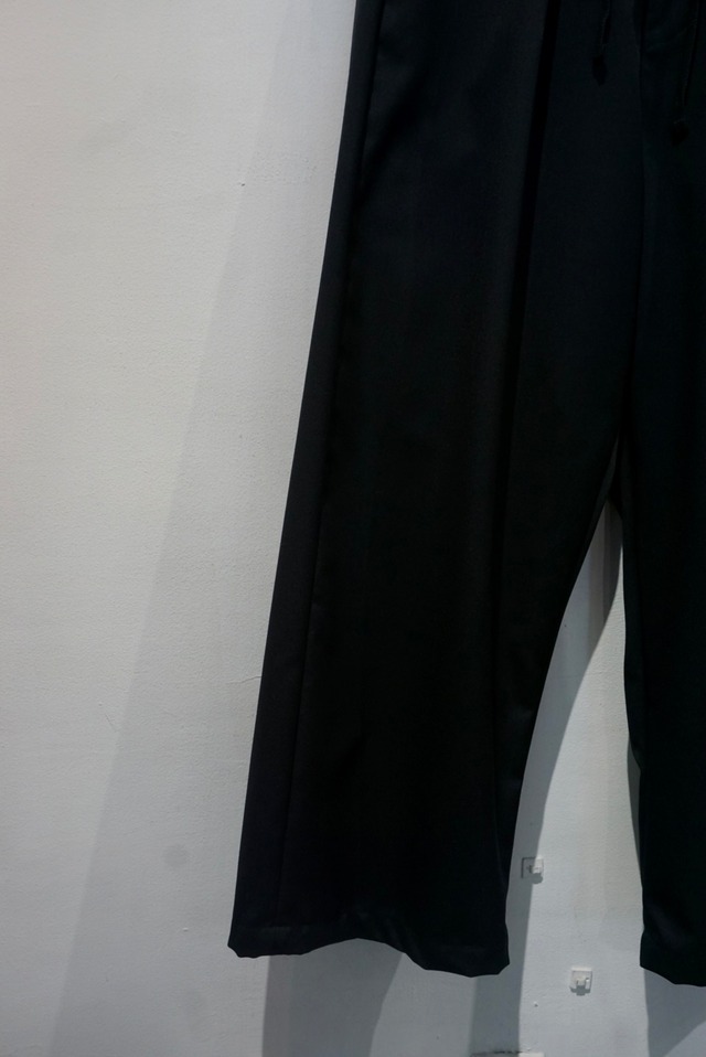 NiLS / wide pants