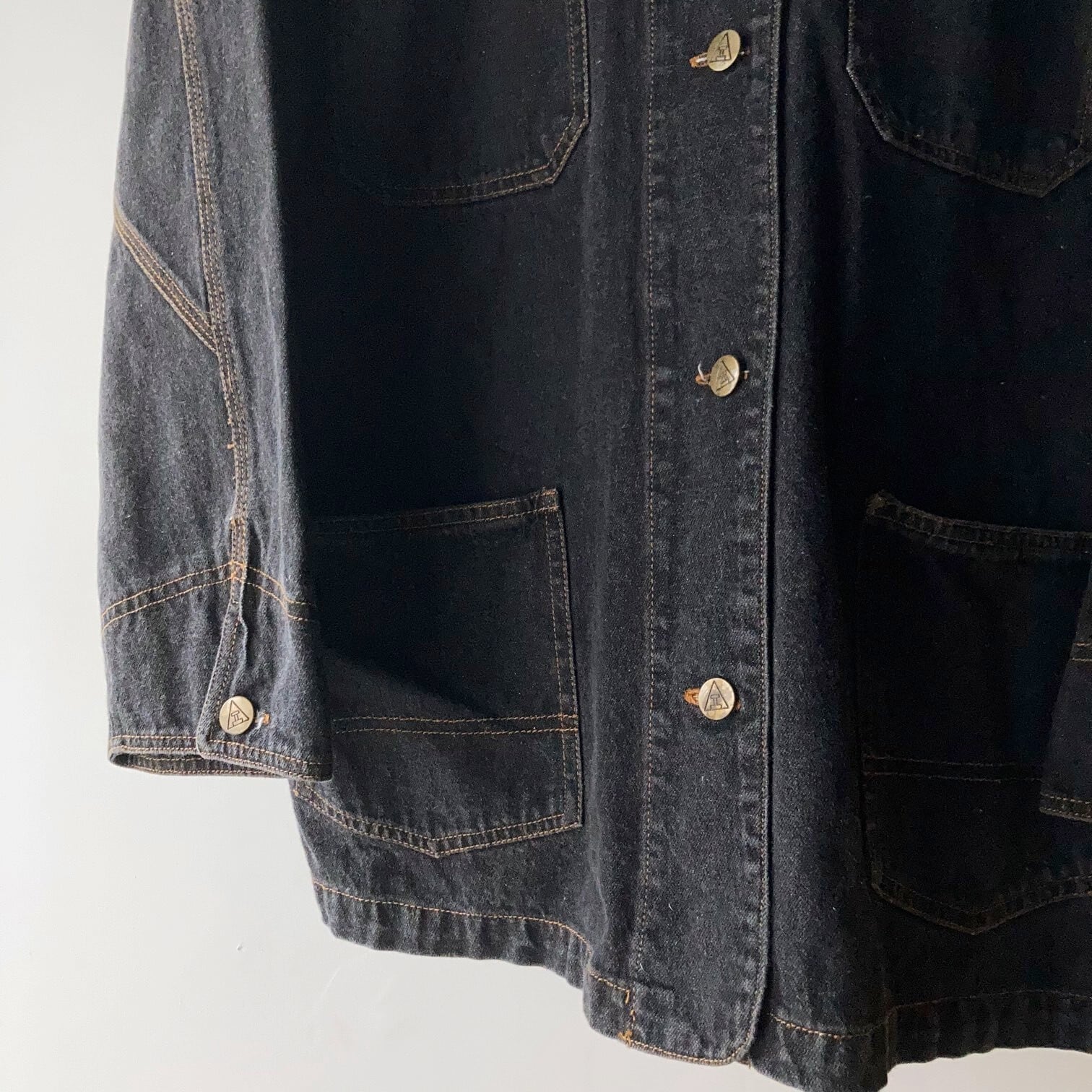 ブラックデニム カバーオールジャケット【1113T11】 | 【公式】Thrift Tokyo & TAROCK 古着・ヴィンテージ通販 ブラックデニム カバーオールジャケット【1113T11】 | 【公式】Thrift Tokyo & TAROCK 古着・ヴィンテージ通販
