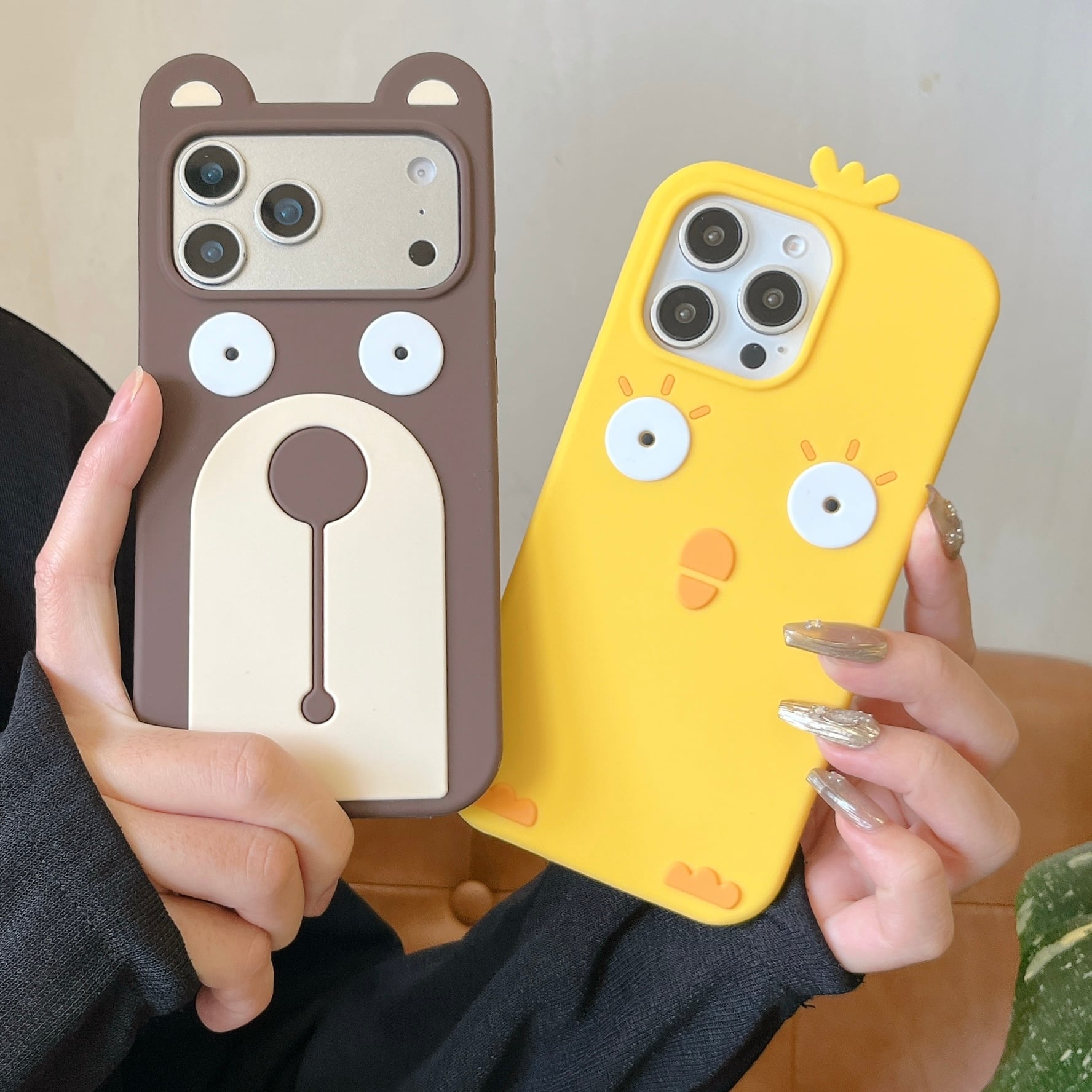 くま＆ニワトリ iPhone 17 16 15 14 13 ケース シリコン かわいい 立体