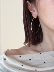 スターポイントフープピアス