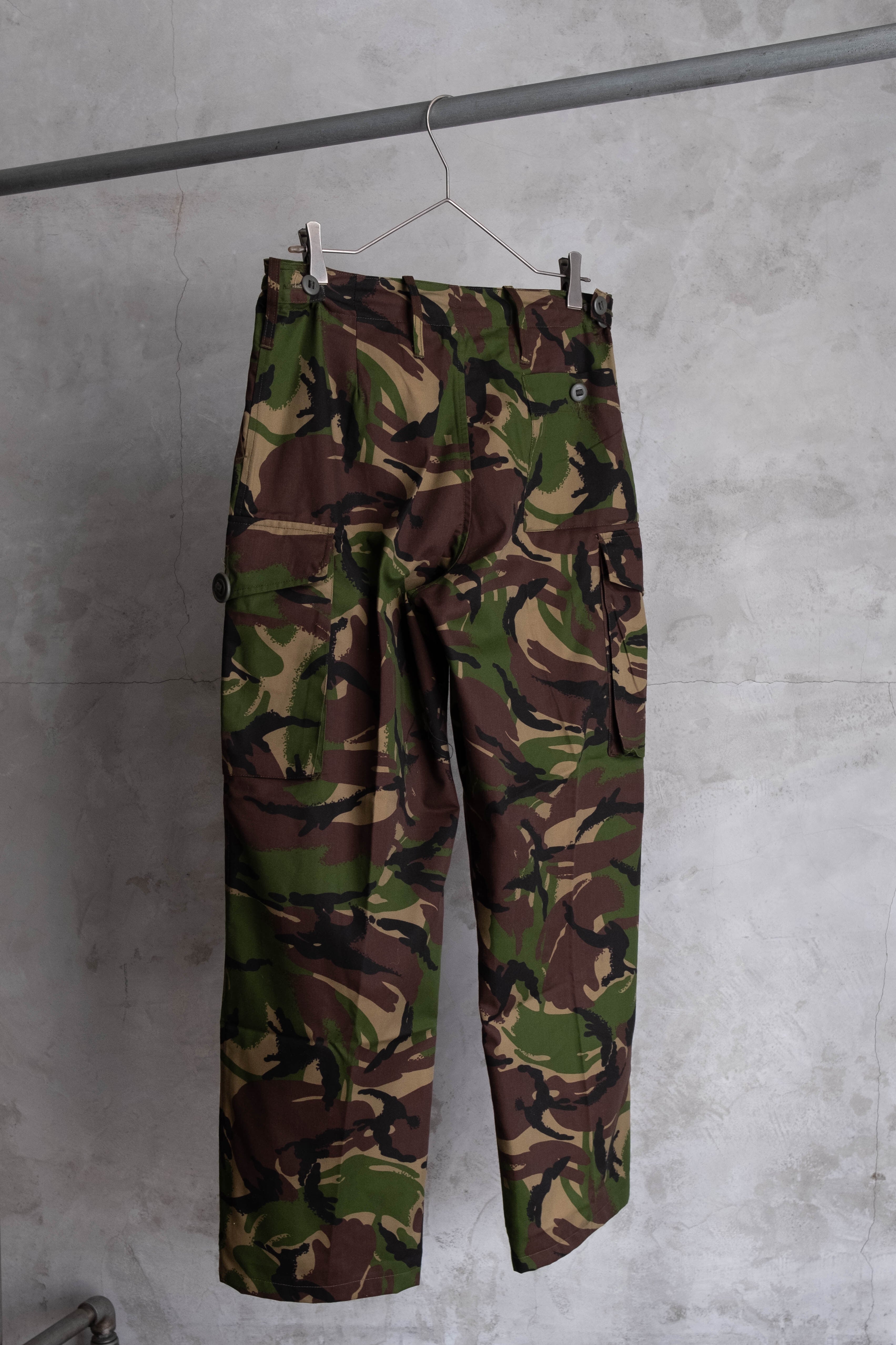 イギリス軍 DPMカモのカーゴパンツ 裾上げ済み | militaria & encore