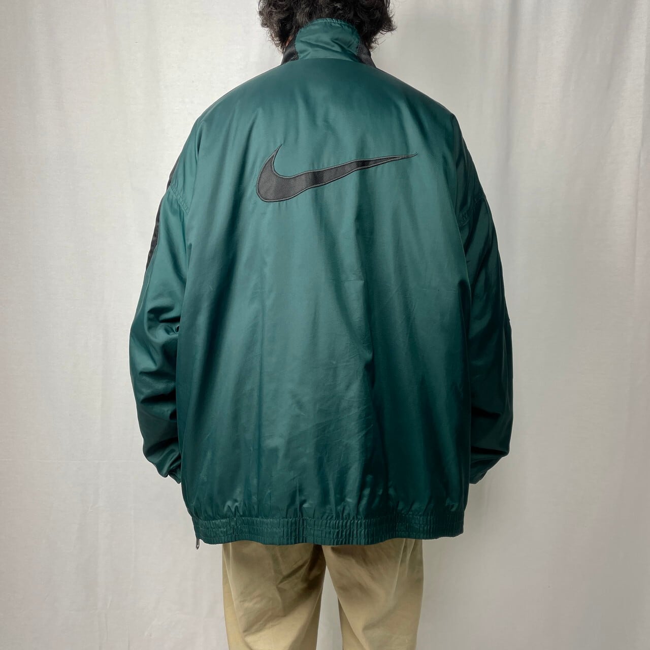 90~00年代 NIKE ナイキ 中綿プルオーバーナイロンジャケット ハーフジップ メンズ2XL相当 古着 90s 00s アノラックパーカー  キルティングライナー スウォッシュロゴ ヴィンテージ VINTAGE グリーン ブラック 緑色 黒色【ナイロンジャケット】/グリーン | cave  ...