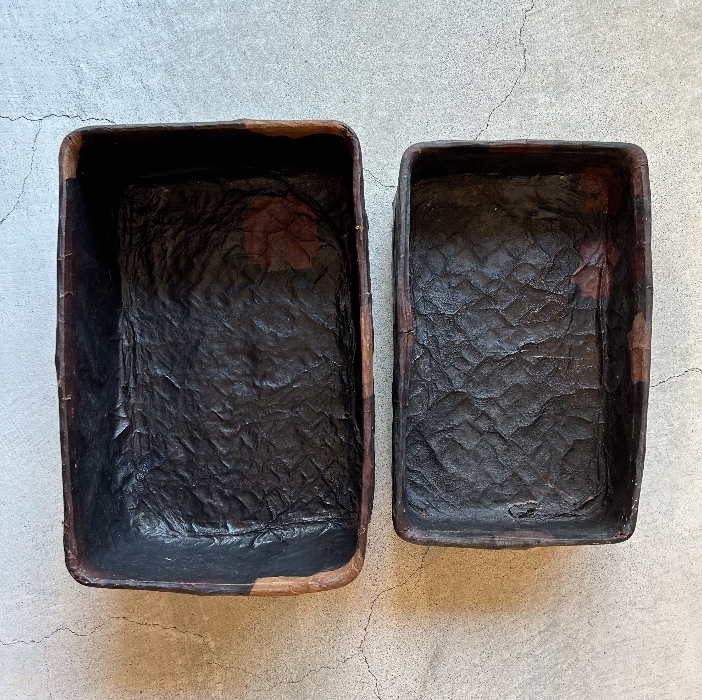 柿渋塗賽銭箱（台付）