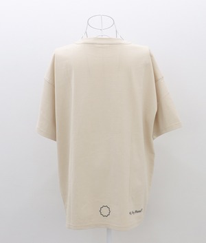 【ユニセックス】手ぱたぱた くま Tシャツ – 遊び心たっぷり！動くギミック付きくまデザイン