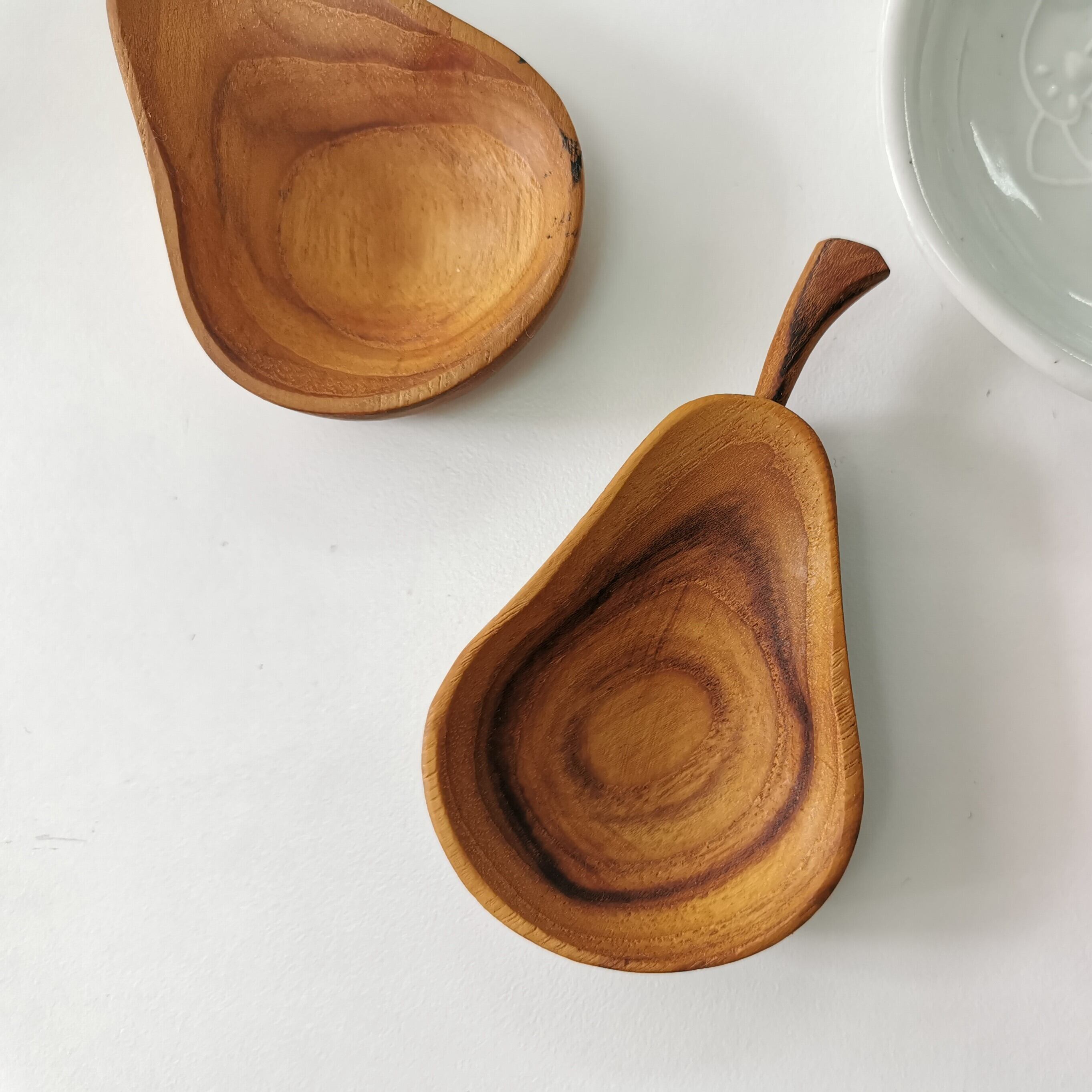 【取扱終了】木製ナシ型豆皿