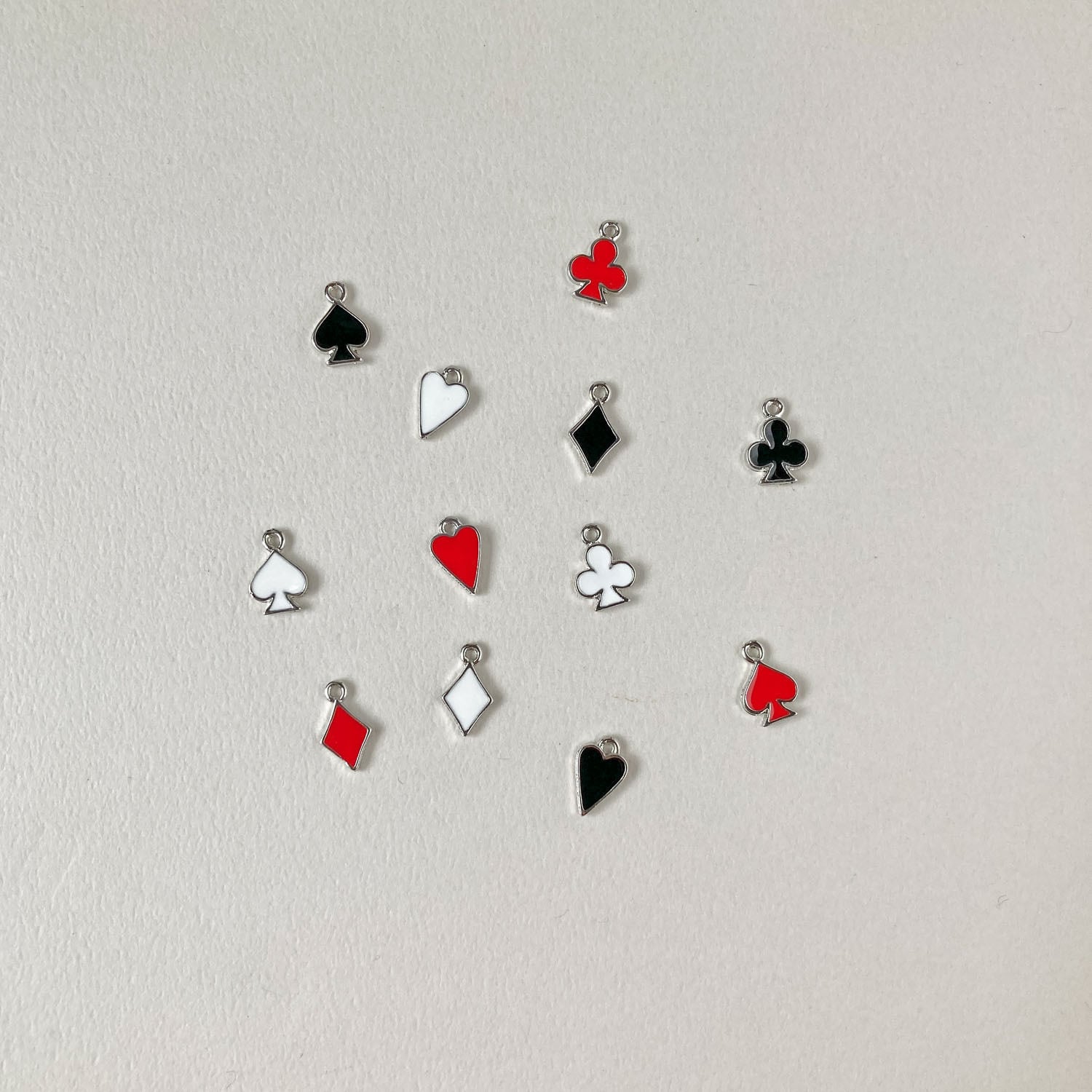 トランプモチーフのミニチャーム（シルバー） | Dua-アクセサリー