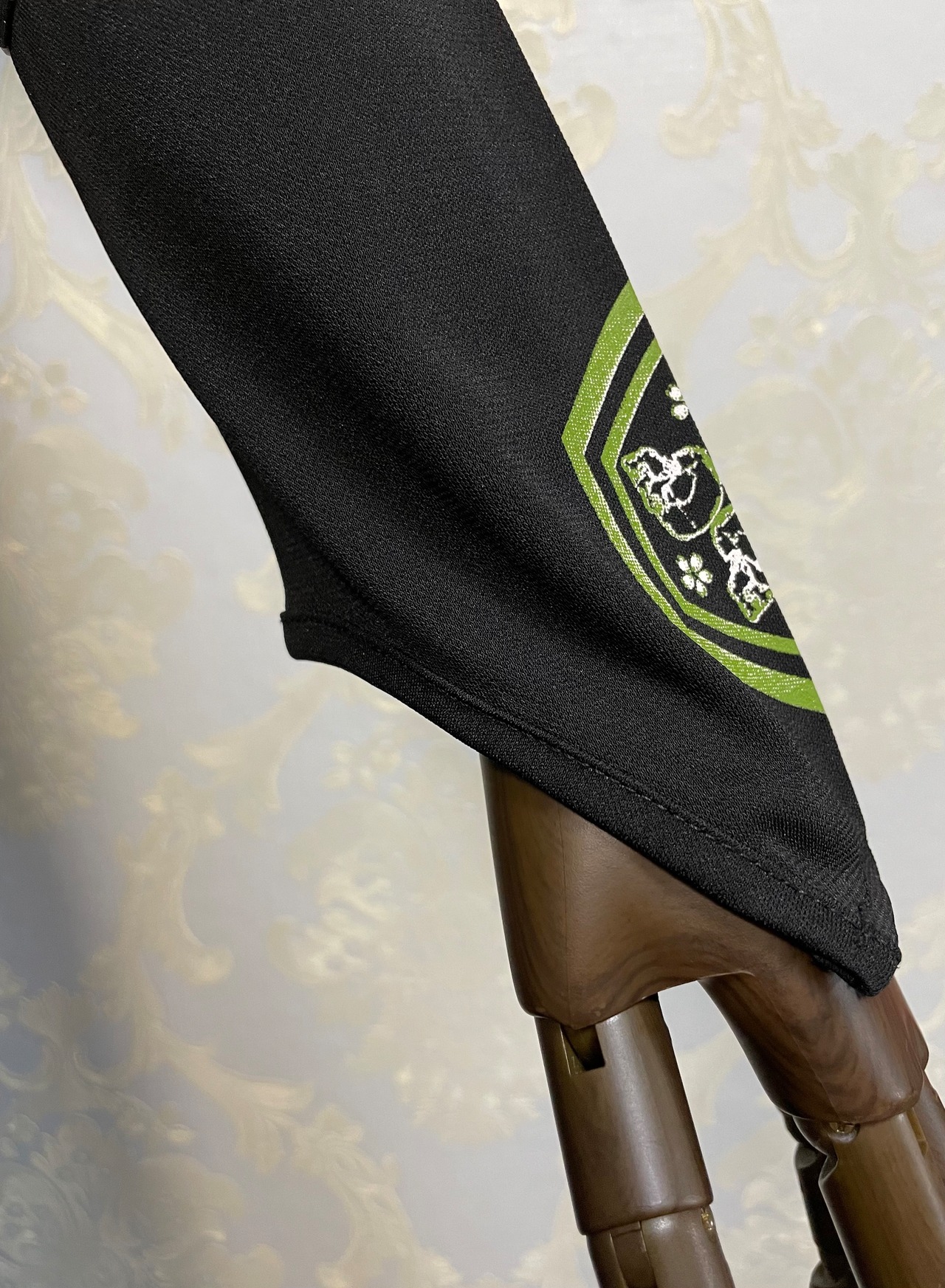 80%オフSALE(手甲袖カットソー)