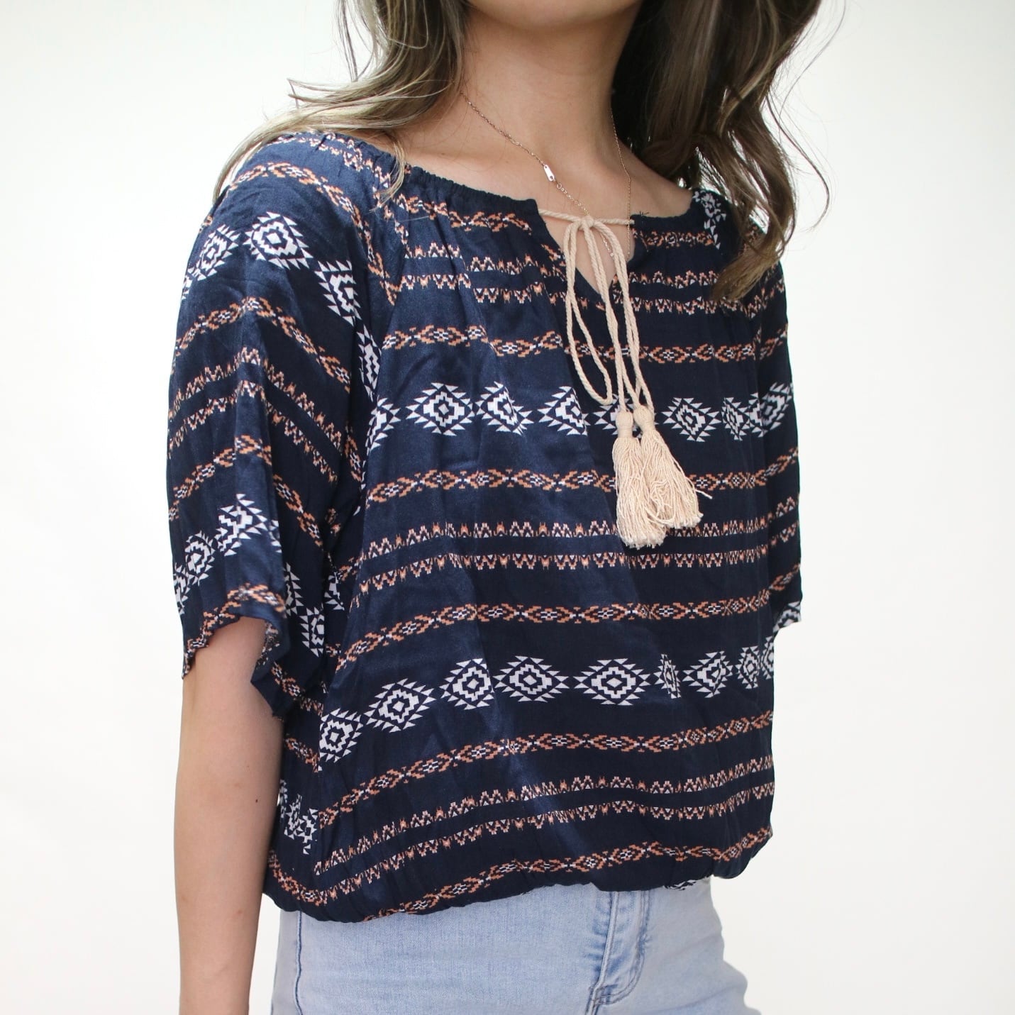 タッセルブラウス