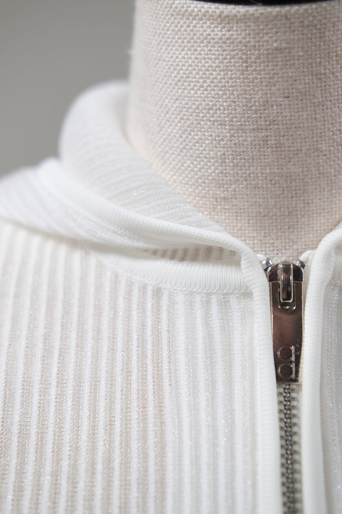 CFCL】HYPHA LUCENT GLITTER HOODIE JACKET -WHITE OPAL- | loop