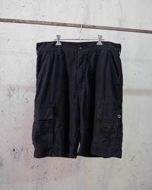Levi's cargo type short pants
