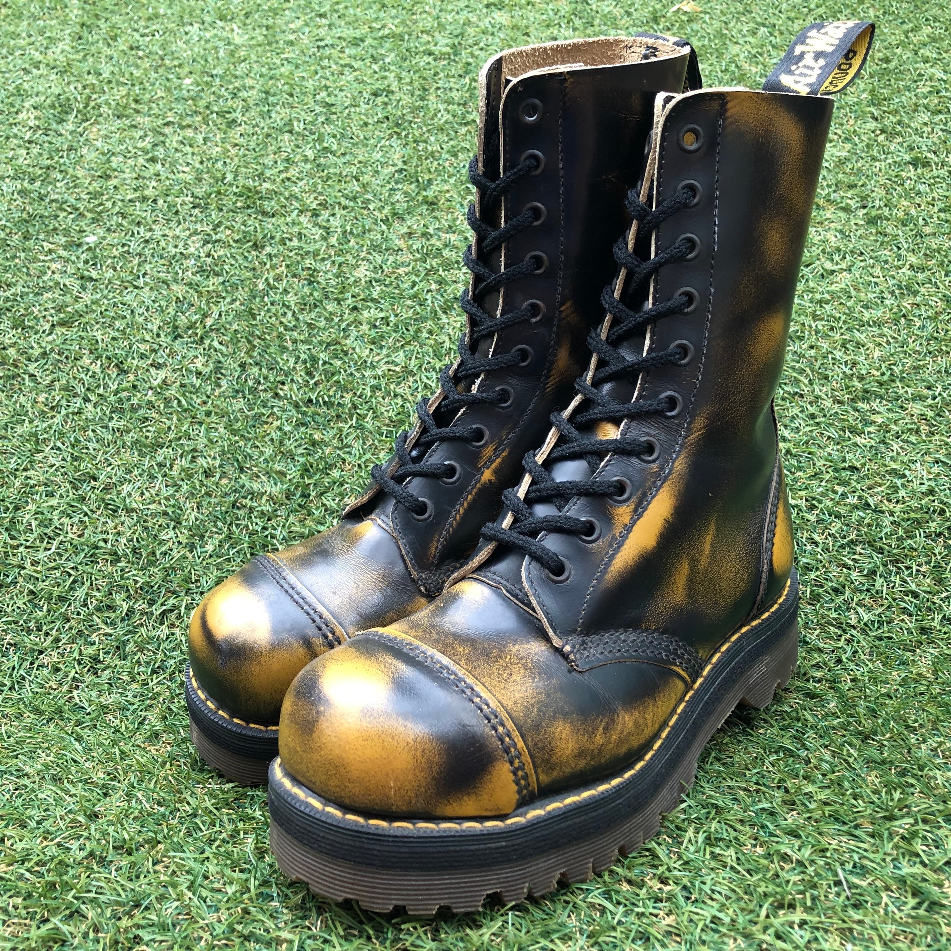 イングランド製！ Dr.Martens ドクターマーチン スチールトゥ10ホール