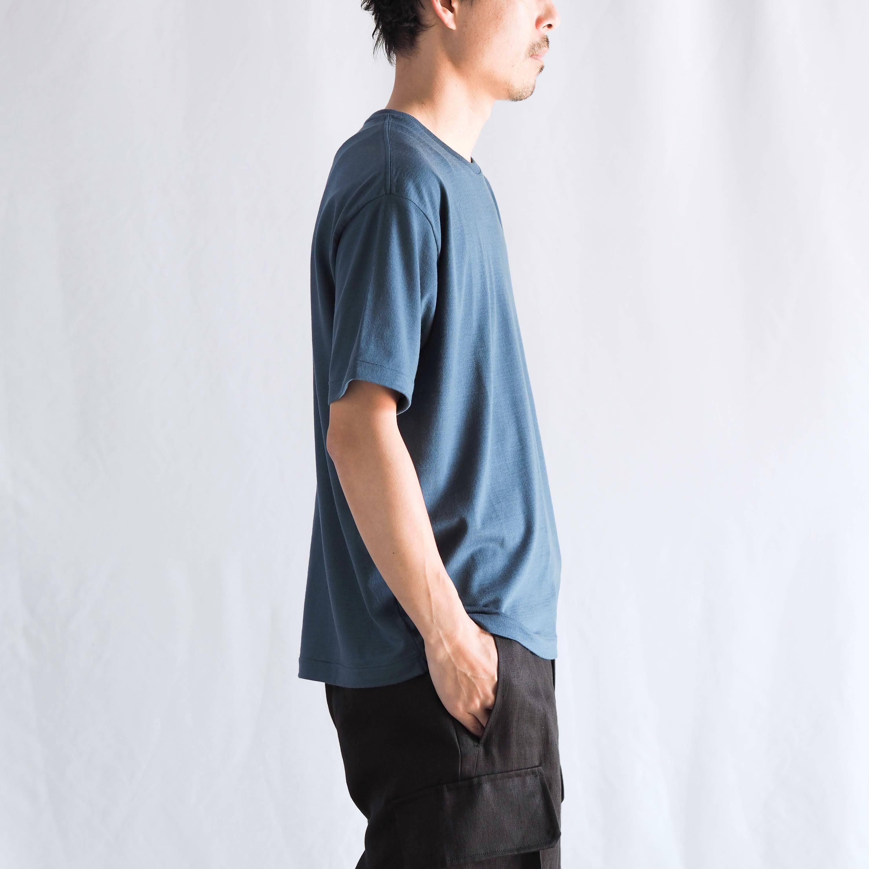 糸と色　羊毛Tシャツ　ショートスリーブ　1 よこしま羊毛Tシャツ ショートスリーブ【しろくろ】iti-10BD