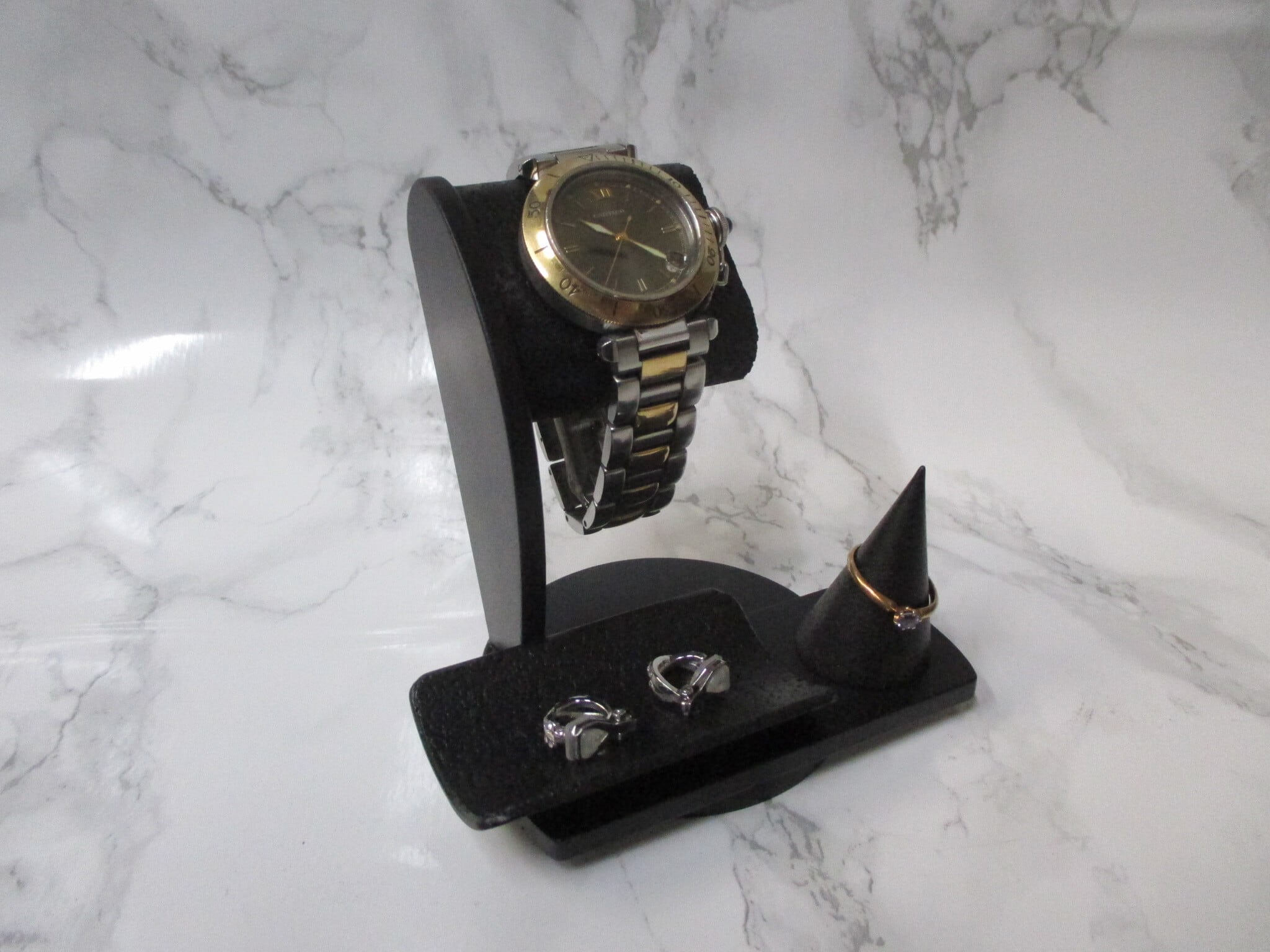 腕時計 収納　ハンドメイド　オール黒腕時計スタンド リングスタンド、トレイ付き 腕時計 収納ハンドメイドオール黒腕時計スタンド リングスタンド