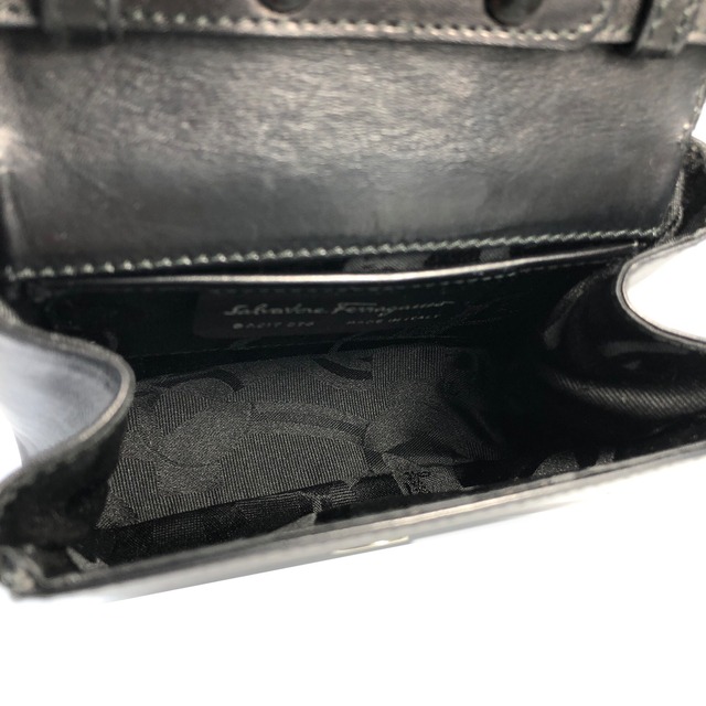 Salvatore Ferragamo サルヴァトーレ フェラガモ　ヴァラ　レザー　ポシェット　ミニバッグ　ショルダーバッグ　ブラック　vintage　ヴィンテージ　xz4mrc