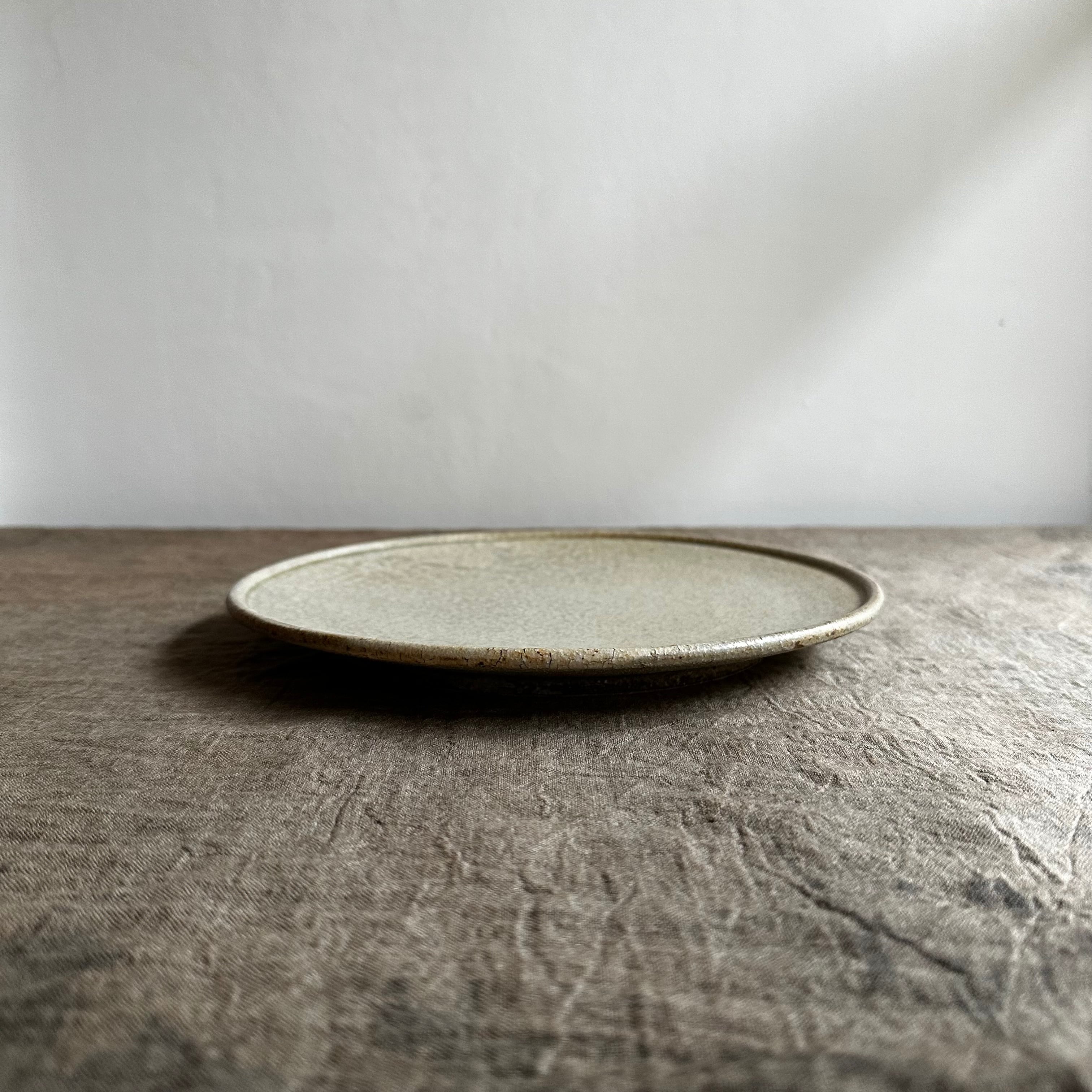 叶谷真一郎 7.5寸玉縁皿 灰粉引 | gallery 一白