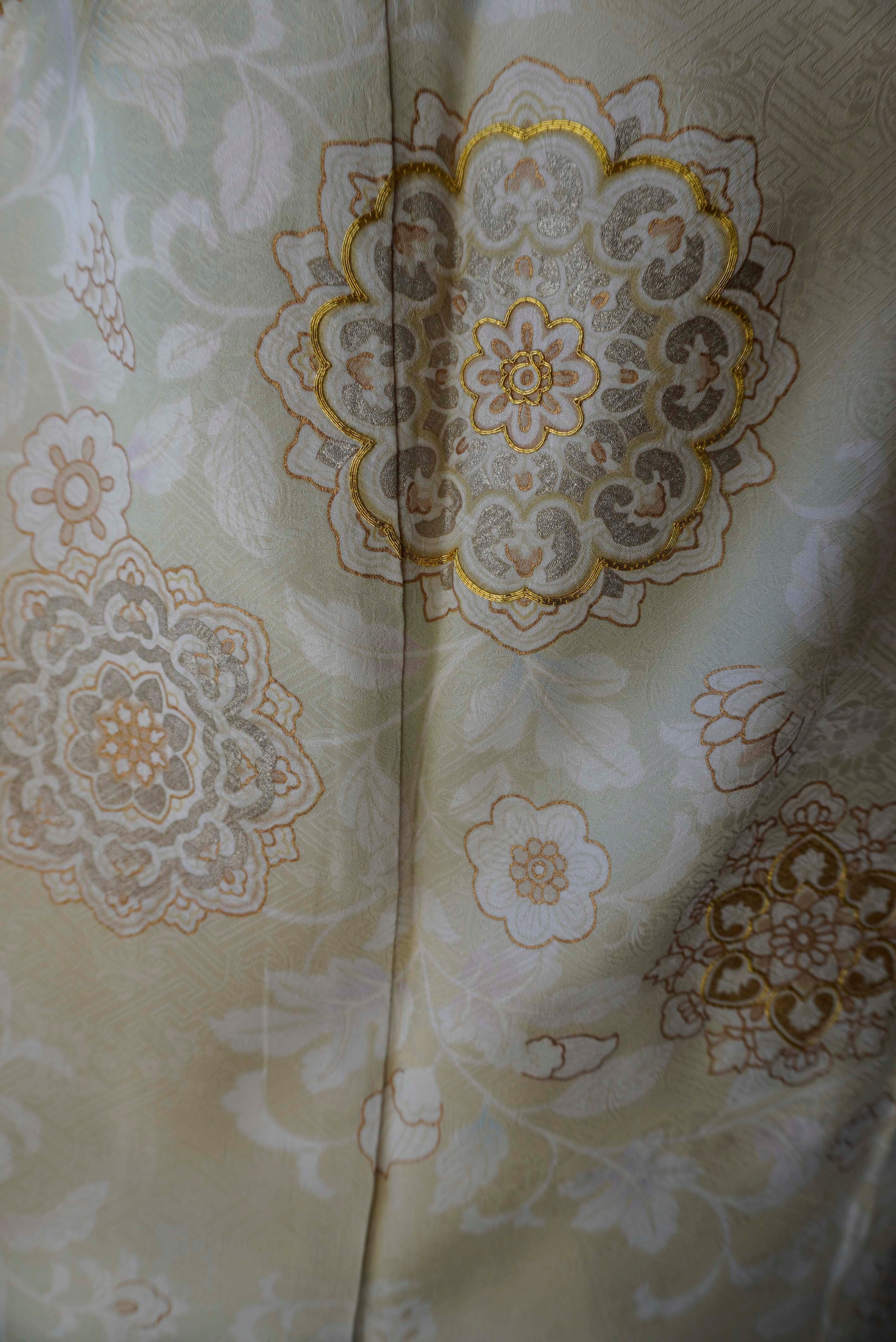 付下げ 地紙に花柄 刺繍 丹後縮緬 花緑青色 松坂屋 K-3107 伝統の継承と新たな価値創出「丹後ちりめん」で贈る、新たな銀座みやげ