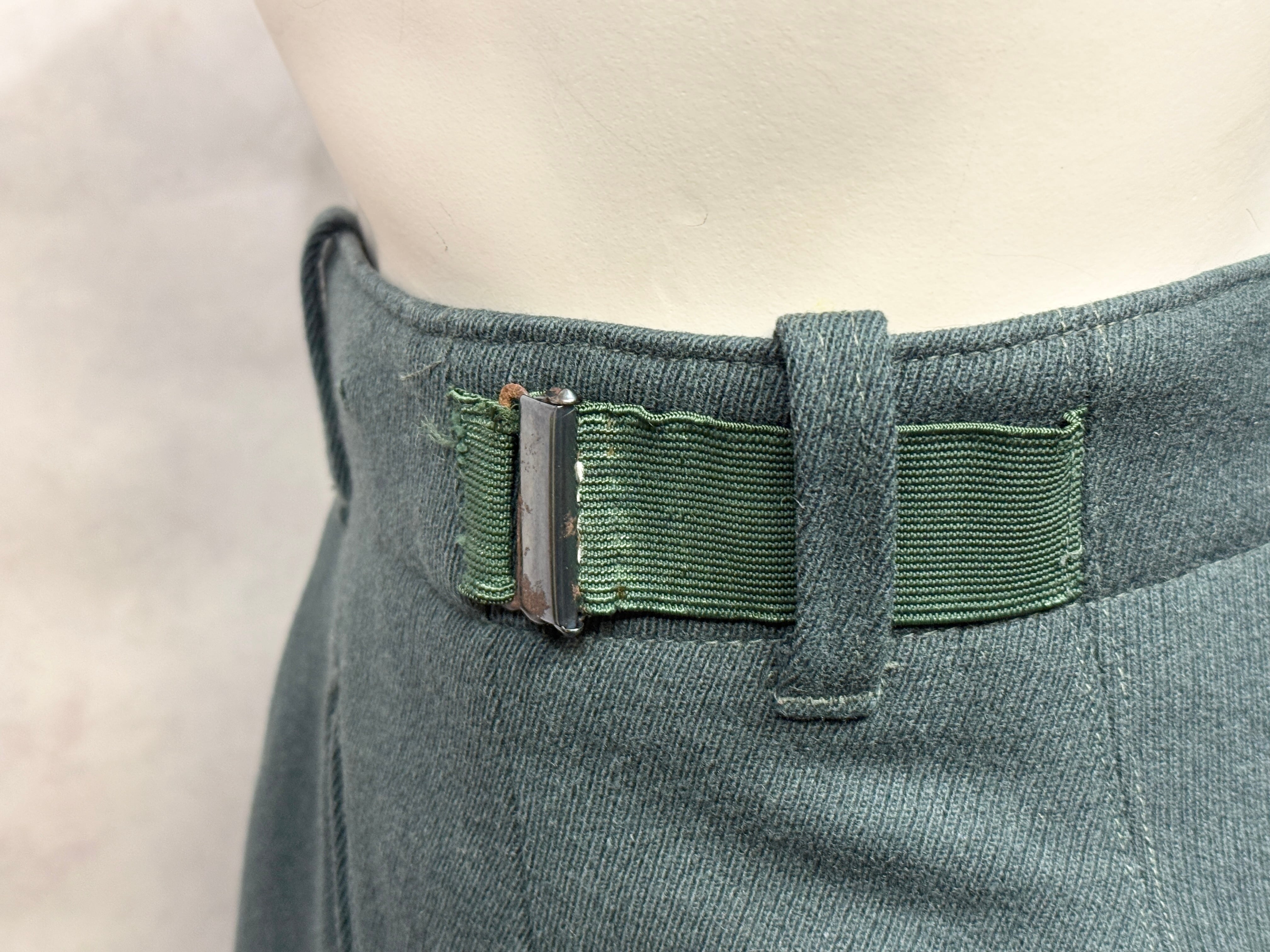 USED】西ドイツ連邦国境警備隊（BGS） 制服用パンツ（モスグリーン色