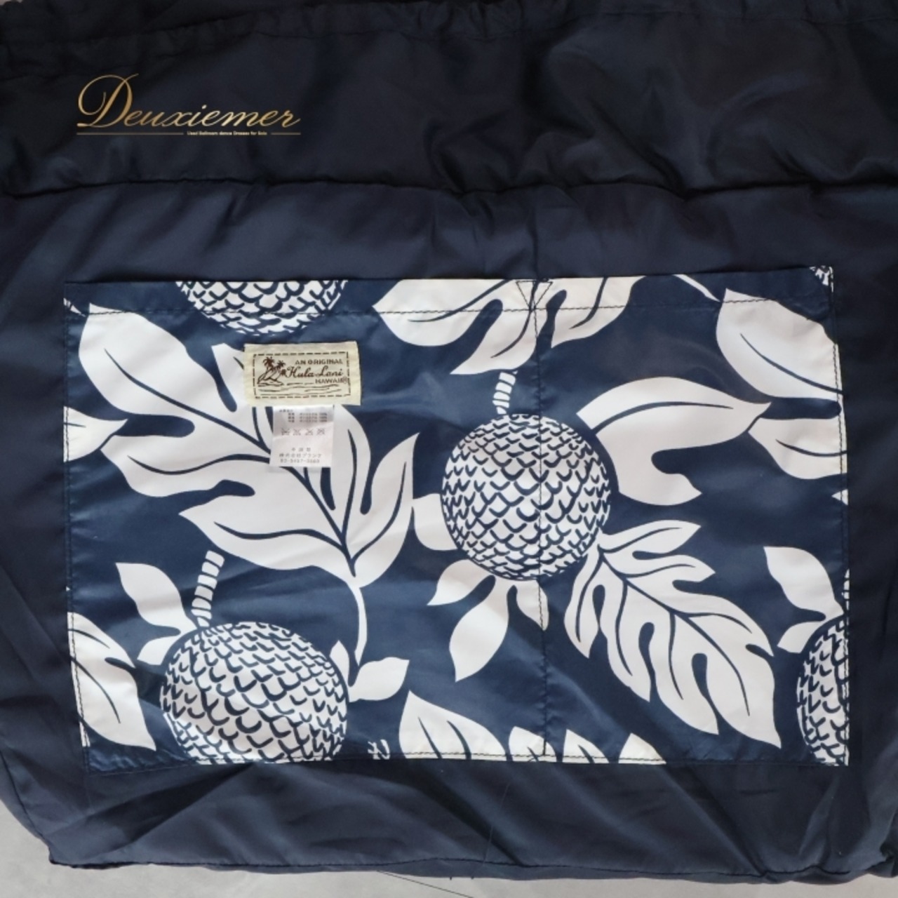 フラダンス 小物 バッグ ネイビー系 フララニ フラ ダンス トートバッグ 中綿 大き目 ホワイト系 紺 白 綿入り ハワイアン アロハ Hula Lani ハワイアンプリント フラバッグ トート 大きめバッグ レジャー バッグ ハワイ柄 軽量 おしゃれ 日常使い 旅行用 ショッピングバッグ カジュアル 収納力 折りたたみ かわいいデザイン