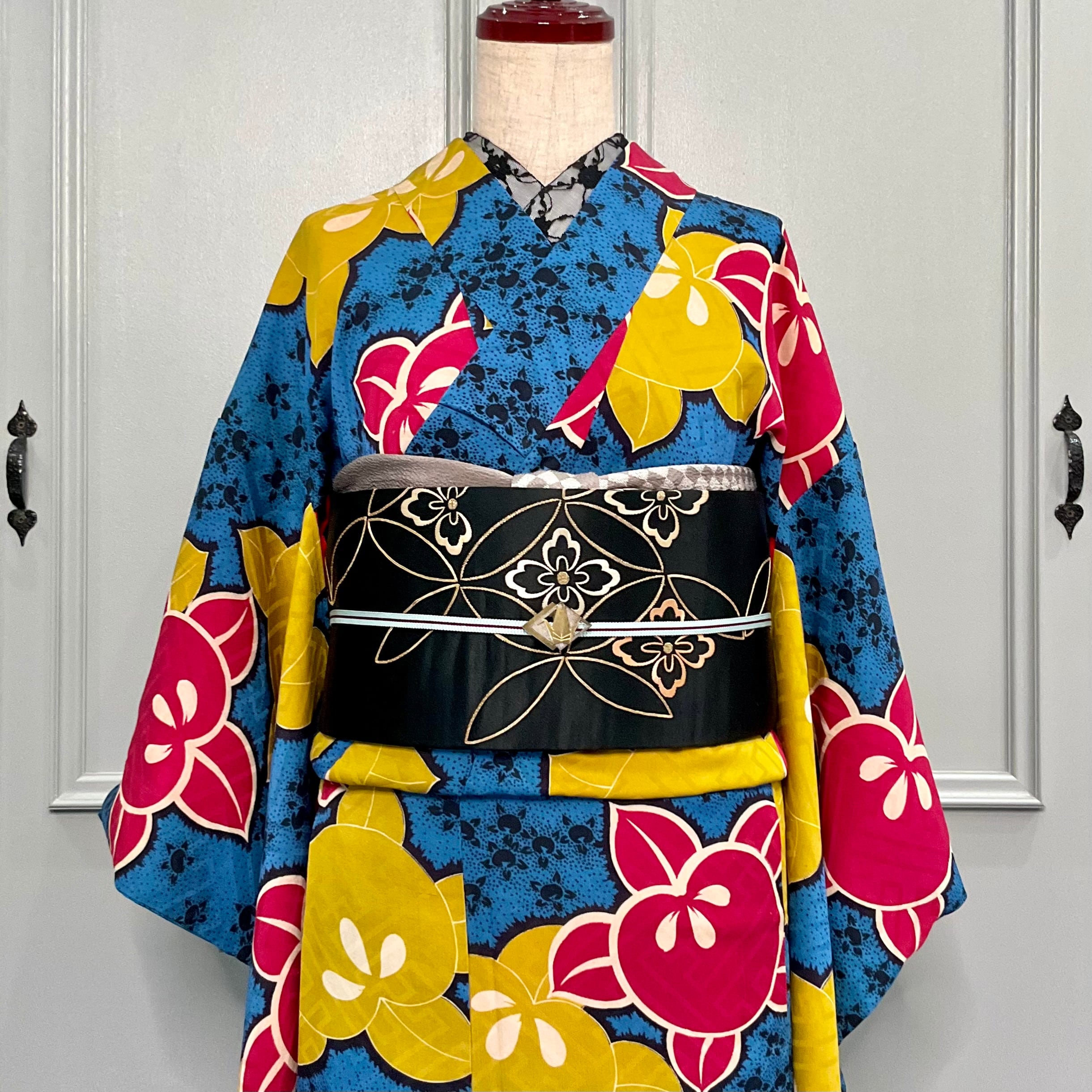 七宝×花菱*刺繍 花 黒繻子 アンティーク名古屋帯 A504 | kimono 七宝×花菱*刺繍 花 黒繻子 アンティーク名古屋帯 A504 | kimono