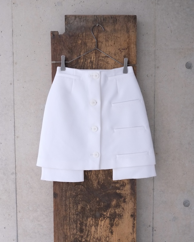 shiroi mini skirt.