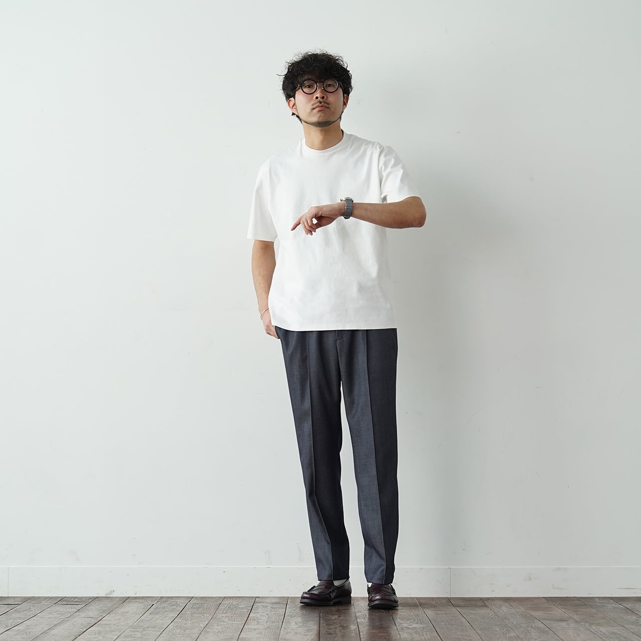 デニムを卒業した大人のための「尾州ウールデニムスラックス」 | JiTan