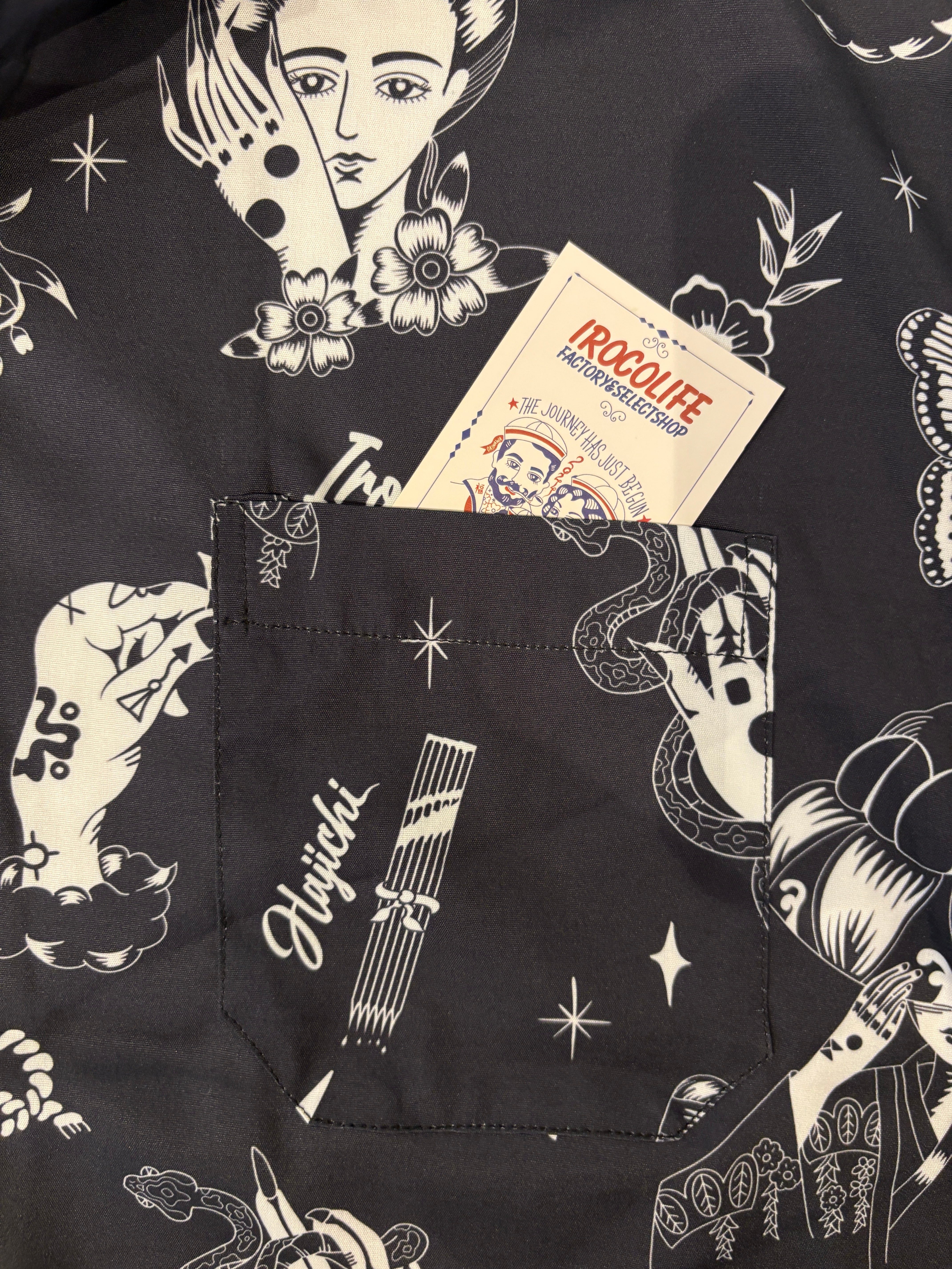 琉球針突（ハジチ）”モノクロ” アロハシャツ | 沖縄のセレクトショップ